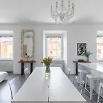 Lägenhet Trastevere Modern 4br 4baths, Wifi, Ac, Custom Kitchen, Living