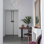 Trastevere Modern 4br 4baths, Wifi, Ac, Custom Kitchen, Living *