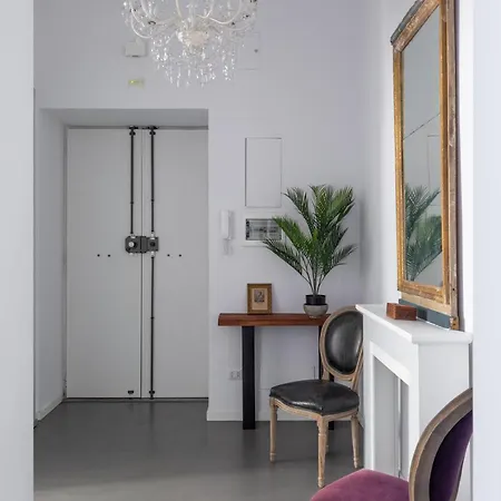 Trastevere Modern 4br 4baths, Wifi, Ac, Custom Kitchen, Living *