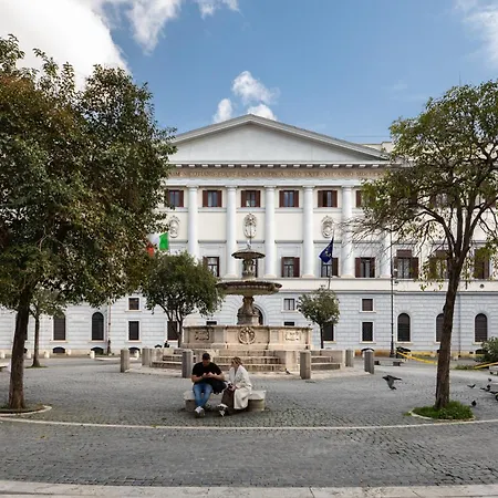 Trastevere Modern 4br 4baths, Wifi, Ac, Custom Kitchen, Living