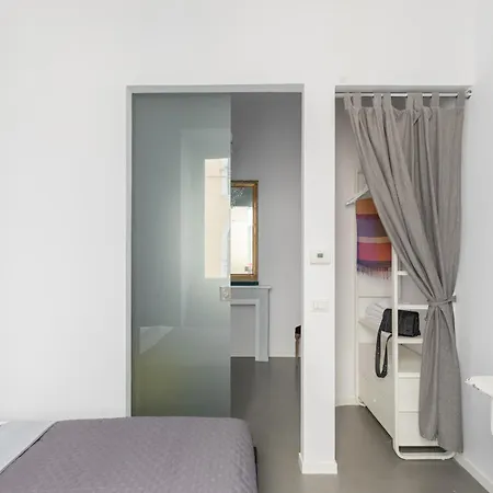 Trastevere Modern 4br 4baths, Wifi, Ac, Custom Kitchen, Living * Rome
