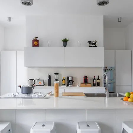 Daire Trastevere Modern 4br 4baths, Wifi, Ac, Custom Kitchen, Living *